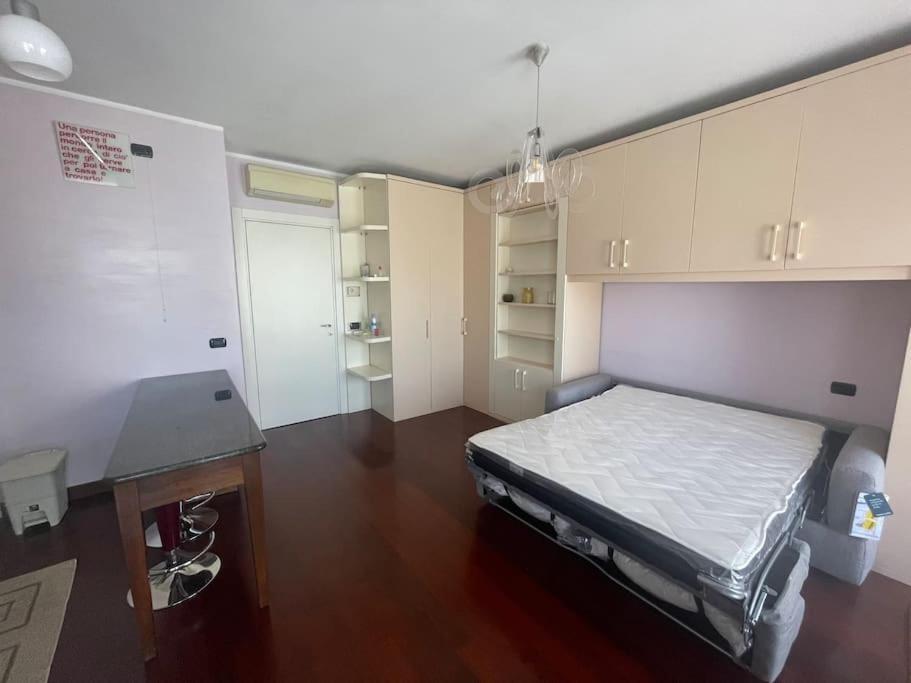 Navigli - 3 People Apartment Milan